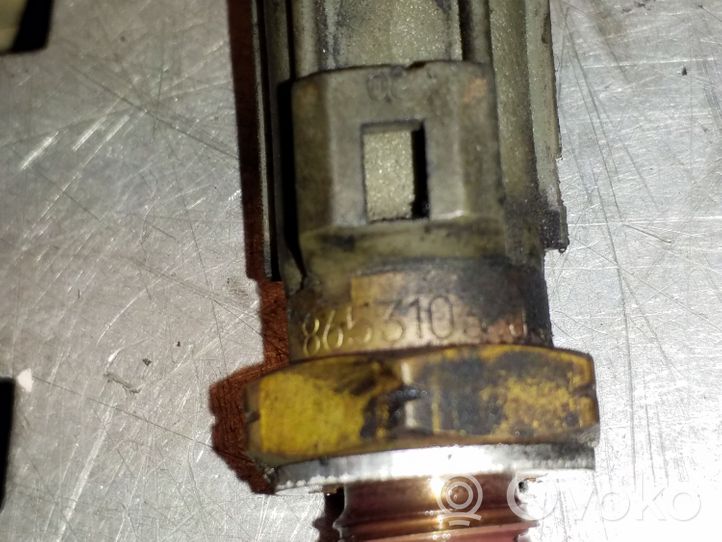 Volvo XC90 Sonde de température de liquide de refroidissement 8653103