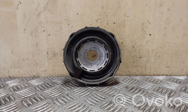 Volkswagen Touareg I Soporte del muelle espiral/amortiguador 7L0412321