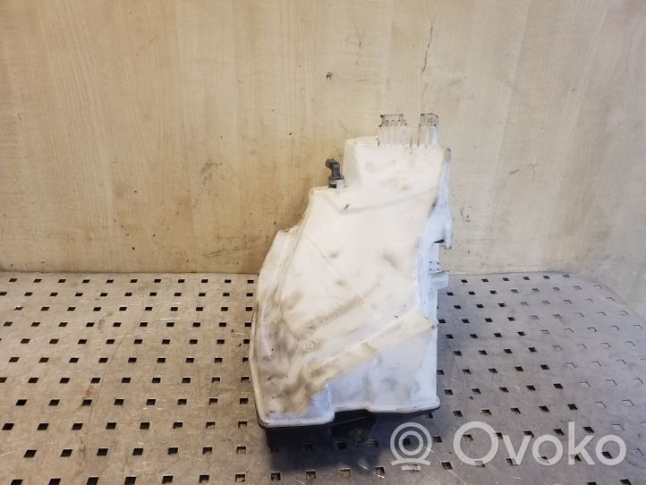 BMW X3 E83 Réservoir de liquide lave-glace 61663403212