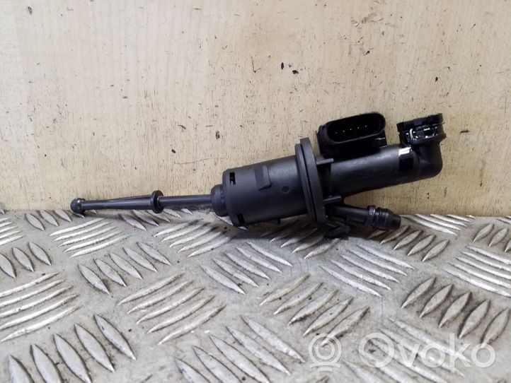 Volkswagen Sharan Clutch master cylinder 