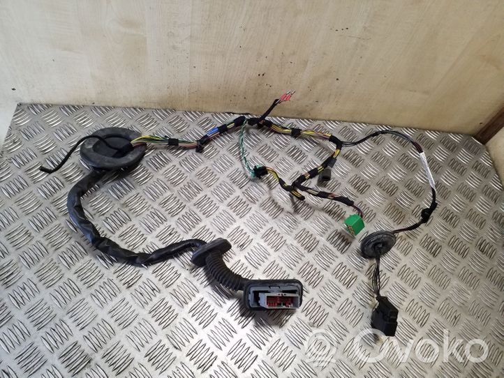 Land Rover Discovery 3 - LR3 Cableado de puerta trasera YMM502611A