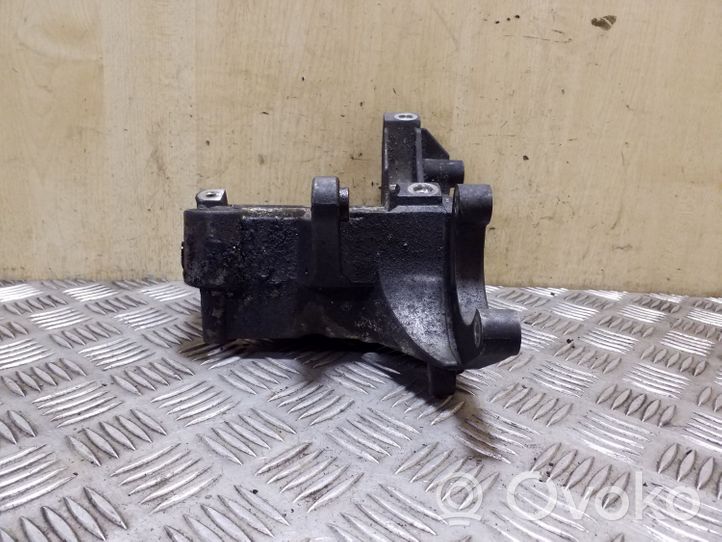 Audi Q7 4L Power steering pump mounting bracket 059145169AD