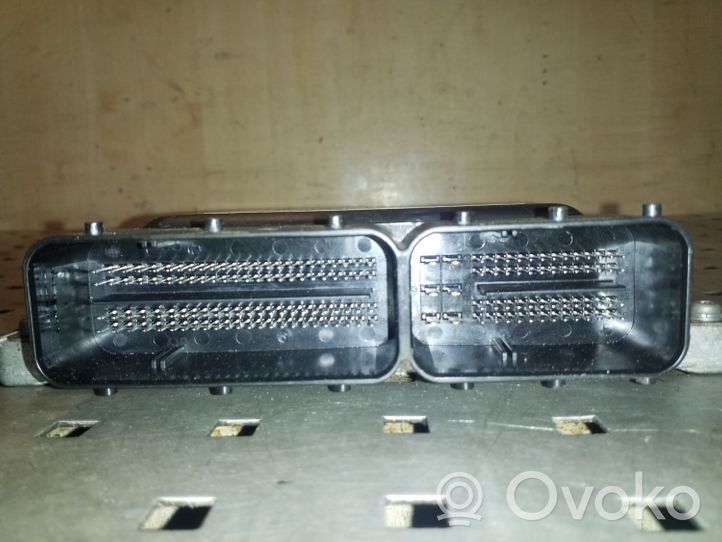 Subaru Outback Sterownik / Moduł ECU 22611AP842