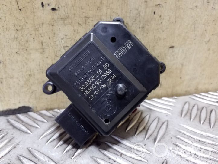 Volkswagen Polo V 6R Moteur / actionneur de volet de climatisation H14909012966