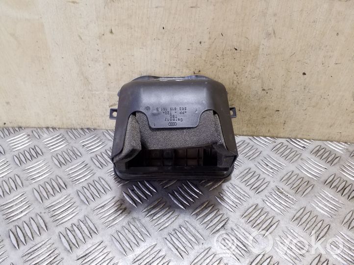 Audi A4 S4 B8 8K Évent de pression de quart de panneau 8K0819161B