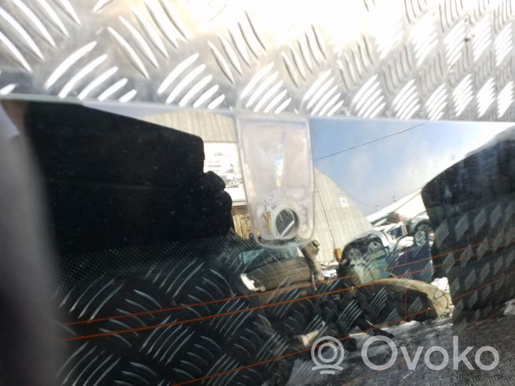 Chevrolet Captiva Opening tailgate glass 