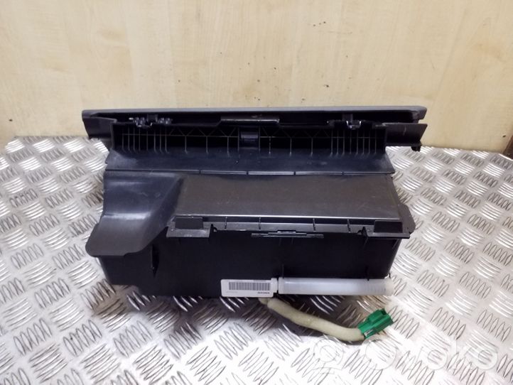 Volvo XC70 Glove box set 30676281