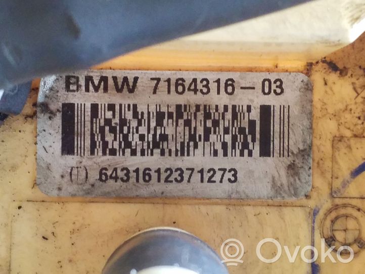 BMW X5 E70 Czujnik poziomu paliwa 7164316