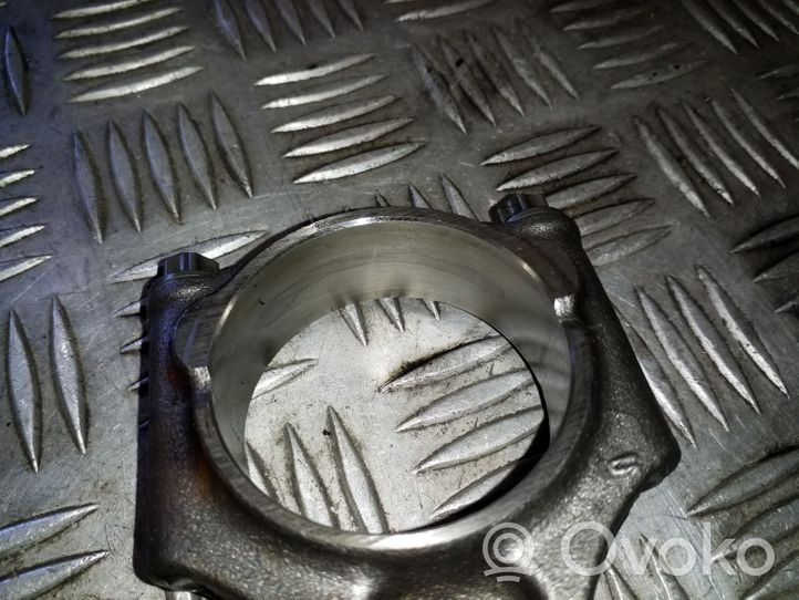 Volvo XC90 Piston with connecting rod 82L218