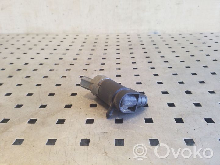 Jaguar XJ X351 Windscreen/windshield washer pump 