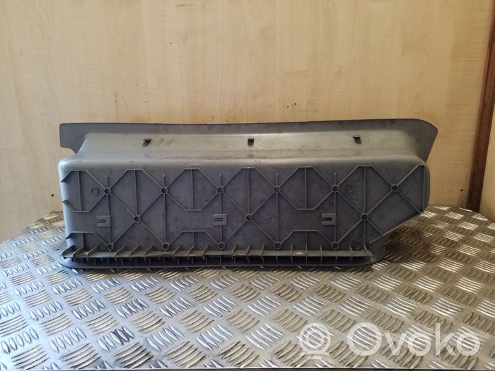 Volkswagen Multivan T4 Etuoven kynnyksen suojalista 705863735A