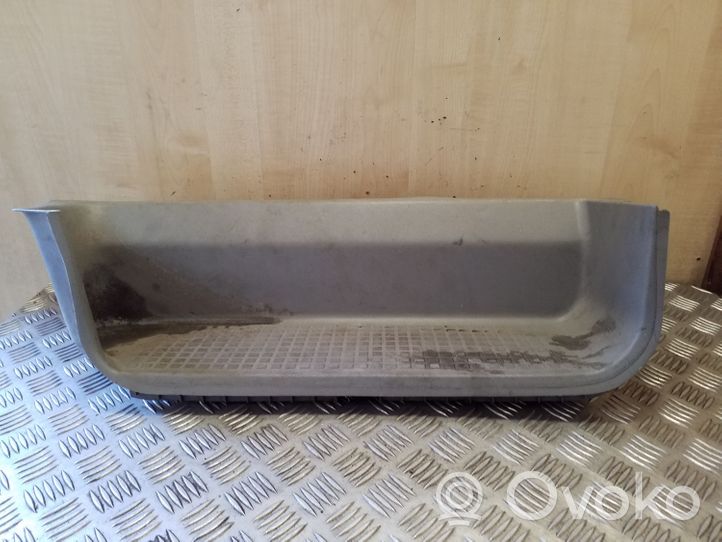 Volkswagen Multivan T4 Etuoven kynnyksen suojalista 705863735A