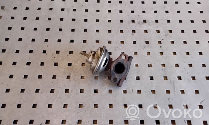 Audi 80 90 S2 B4 EGR valve 028131501E