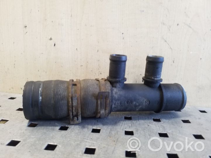 Renault Trafic II (X83) Tuyau de liquide de refroidissement moteur 922434