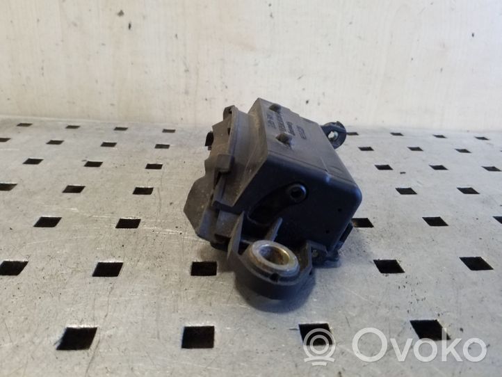 Audi 80 90 S2 B4 Maniglia esterna per portiera anteriore 4A0837205