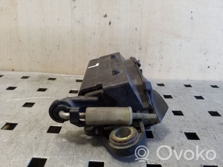 Audi 80 90 S2 B4 Takaoven ulkokahva 8A0839205D