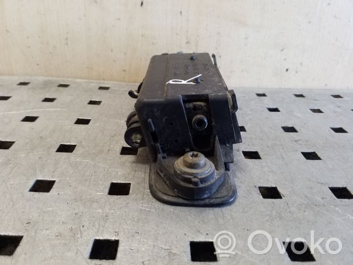 Audi 80 90 S2 B4 Rankena atidarymo išorinė 4A0837206A