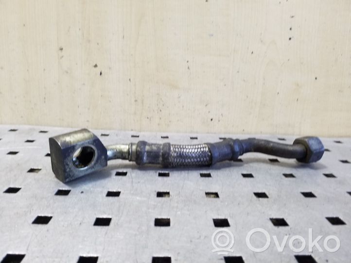 Audi 80 90 S2 B4 Tubo flessibile mandata olio del turbocompressore turbo 028145736C