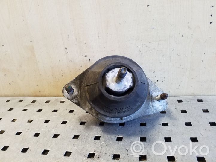 Audi 80 90 S2 B4 Dzinēja spilvens 8A0199381