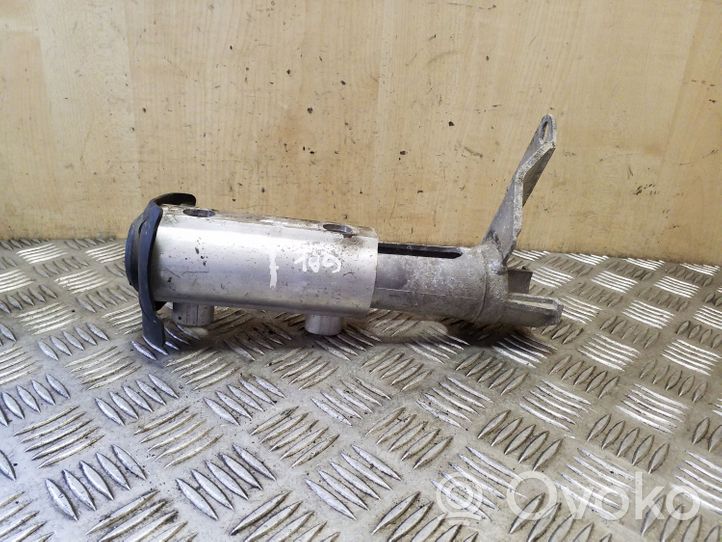 Audi 80 90 S2 B4 Aizmugurē bampera amortizators 8A0807331E