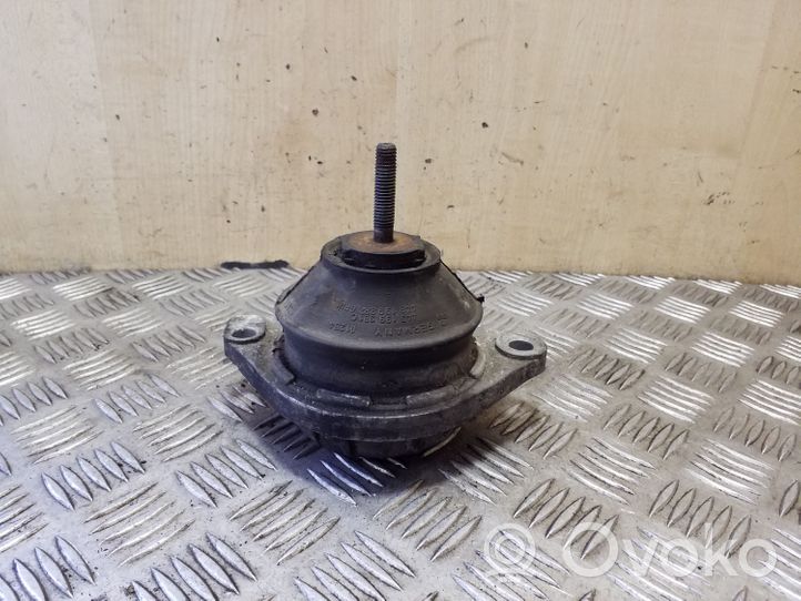 Audi 80 90 S2 B4 Supporto di montaggio del motore 8A0199382