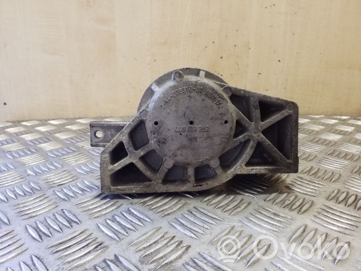 Audi A6 S6 C4 4A Supporto di montaggio del motore 4A0199352