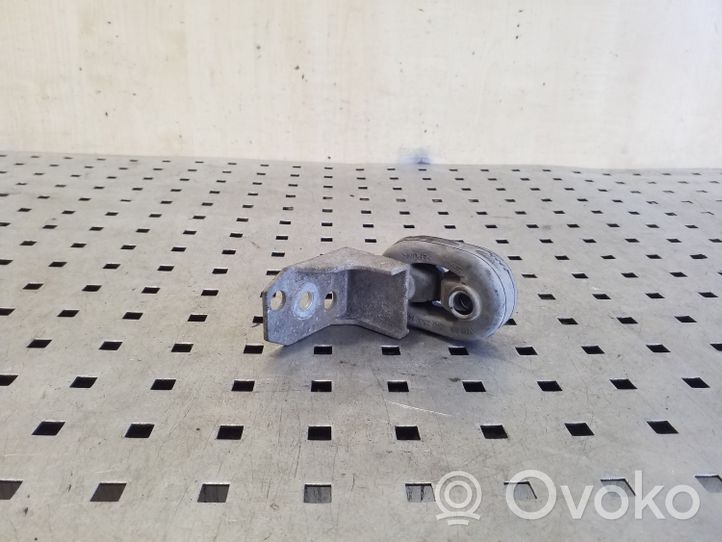 Volkswagen PASSAT B8 Staffa/supporto di montaggio della marmitta 5Q0253144R