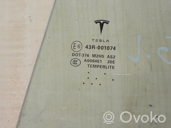 Tesla Model S Szyba drzwi tylnych 