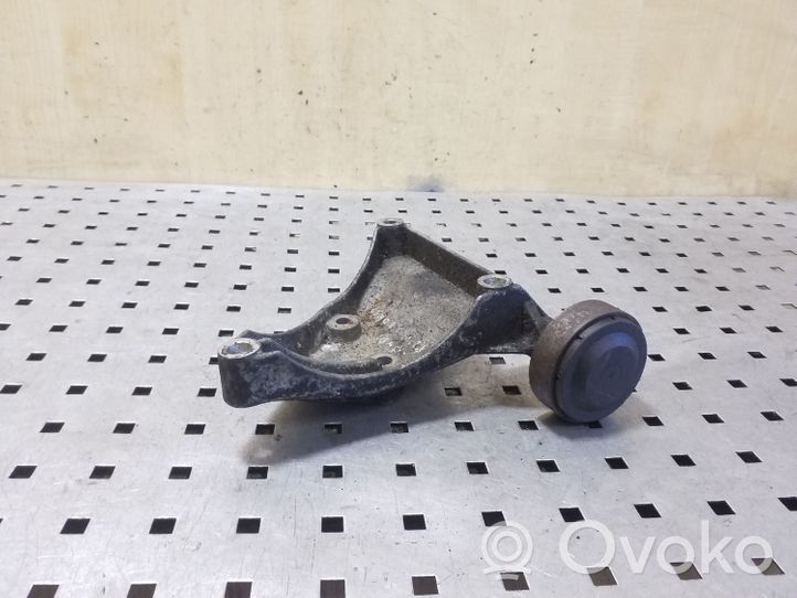 Audi A6 S6 C5 4B Staffa di montaggio del compressore dell’A/C 059260885