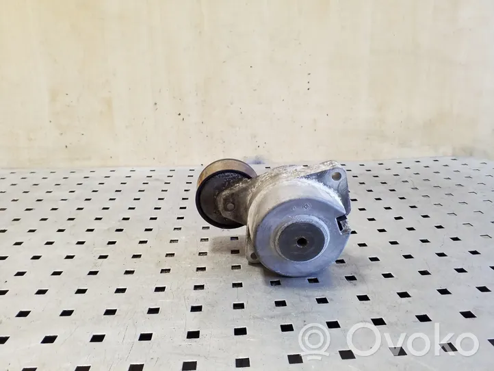 Honda CR-V Generator/alternator belt tensioner 