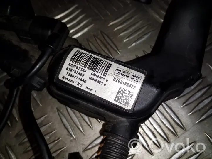 BMW X1 E84 Dzinēja vadu instalācija 850782505