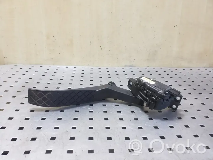 Volkswagen Touareg II Accelerator throttle pedal 7L0723507E