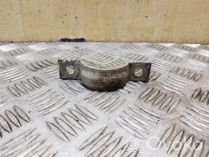 Volkswagen Touareg II Supporto per boccola della barra antirollio, posteriore 7L8511418