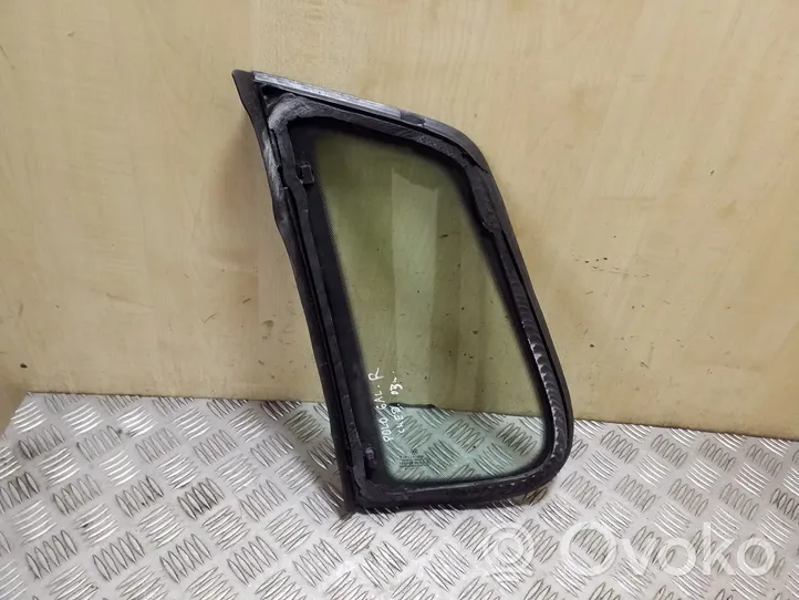 Volkswagen Polo IV 9N3 Rear side window/glass 