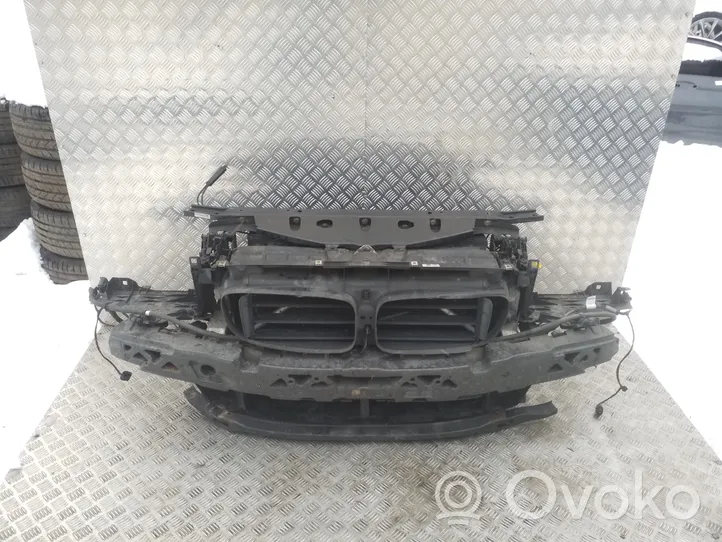 BMW 5 F10 F11 Jäähdyttimen kehyksen suojapaneeli 7200787