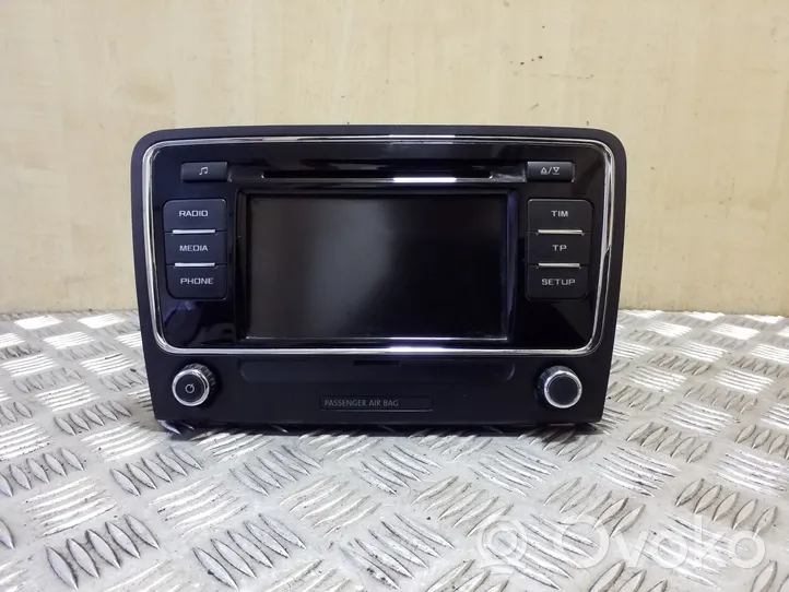 Skoda Superb B6 (3T) Panel / Radioodtwarzacz CD/DVD/GPS 3T0035156G