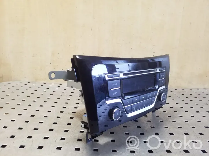 Nissan X-Trail T32 Panel / Radioodtwarzacz CD/DVD/GPS 281854CA0A