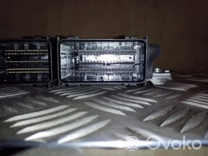 Volvo XC70 Calculateur moteur ECU 31452623