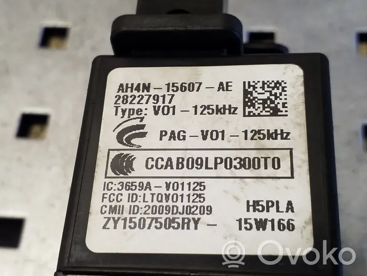 Volvo XC70 Przycisk zapłonu Start / Stop AH4N15607AE