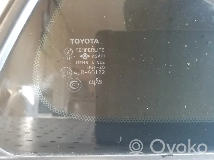 Toyota RAV 4 (XA20) Takasivuikkuna/-lasi 