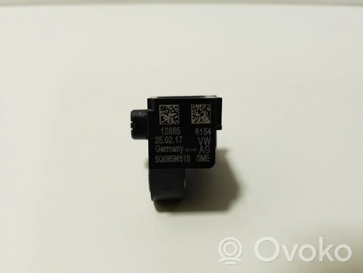 Skoda Superb B8 (3V) Airbag deployment crash/impact sensor 5Q0959651B