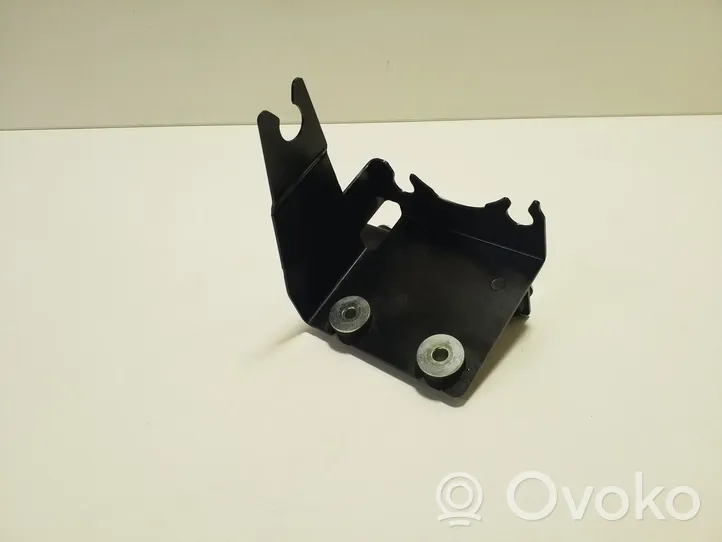 Nissan Qashqai J12 Supporto pompa ABS 