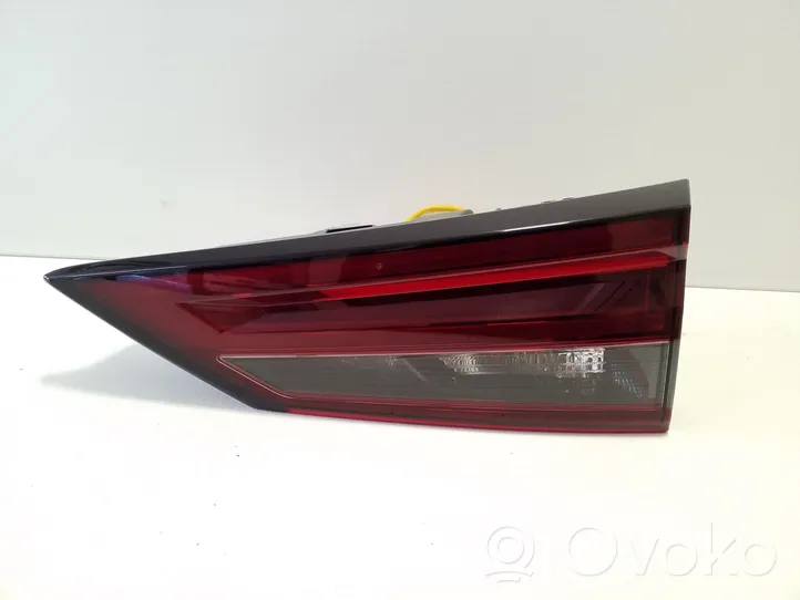 Nissan Qashqai J12 Luci posteriori del portellone del bagagliaio 2268D02F