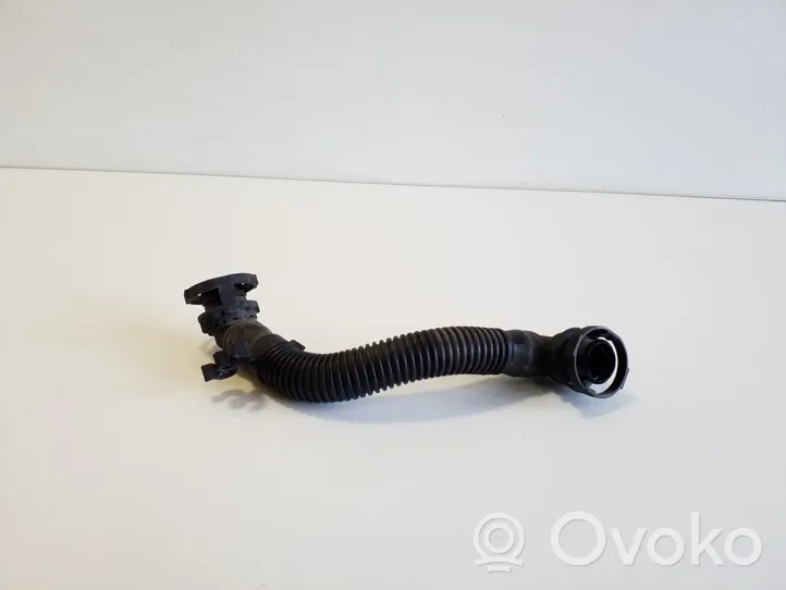 Audi Q3 8U Sfiato/tubo di sfiato/tubo flessibile 03L103493AE