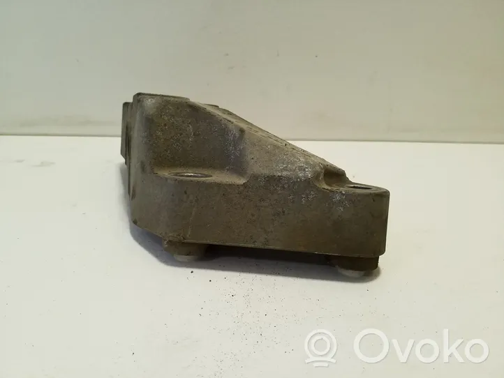 Audi Q3 8U Supporto di montaggio scatola del cambio 5N0199117A