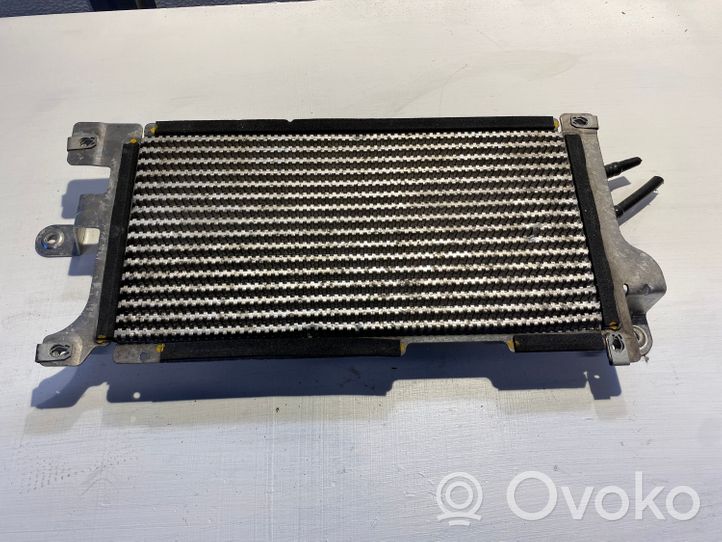 Jaguar XJ X351 Radiatore dell’olio del motore 6W939N103AB