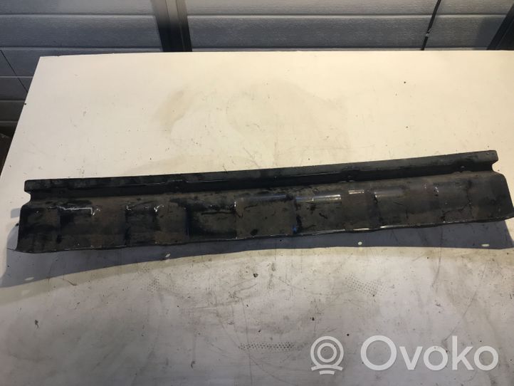 Volkswagen Touareg II Renfort de pare-chocs arrière 7P681323