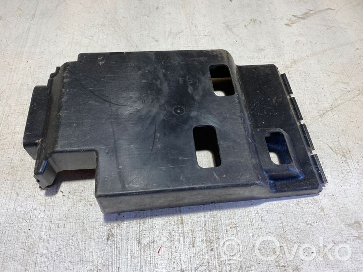 Mercedes-Benz GLE (W166 - C292) Tapa de caja de fusibles A1665400080