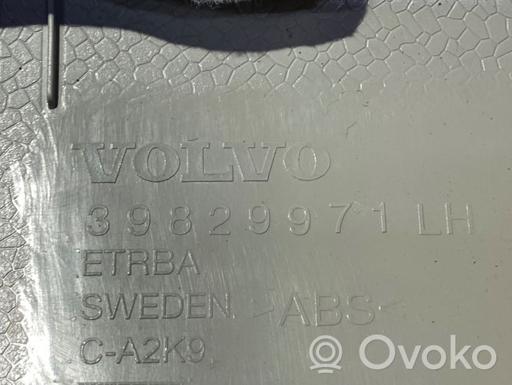 Volvo XC90 Rivestimento inferiore laterale del sedile posteriore 39829971