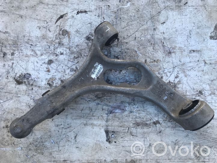 Volkswagen Touareg II Braccio di controllo sospensione anteriore inferiore/braccio oscillante 7P0407151E